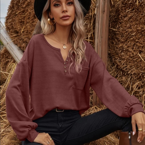 Button detail waffle long sleeve top fall - Picture 10 of 12